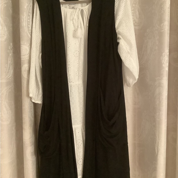 Eileen Fisher Sleeveless Long Vest with pockets! - Picture 3 of 4